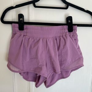 LULULEMON Hotty Hot Short II 2.5